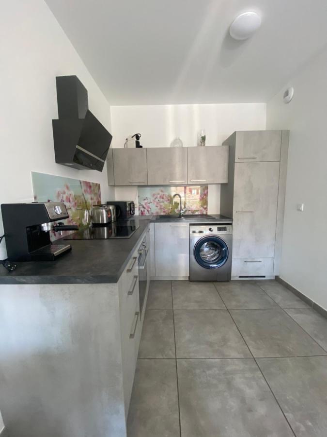 Appartement T2 De Standing Avec Parking A 250 Metres De La Plage, Route Des Sanguinaires, Ajaccio Аячо Екстериор снимка